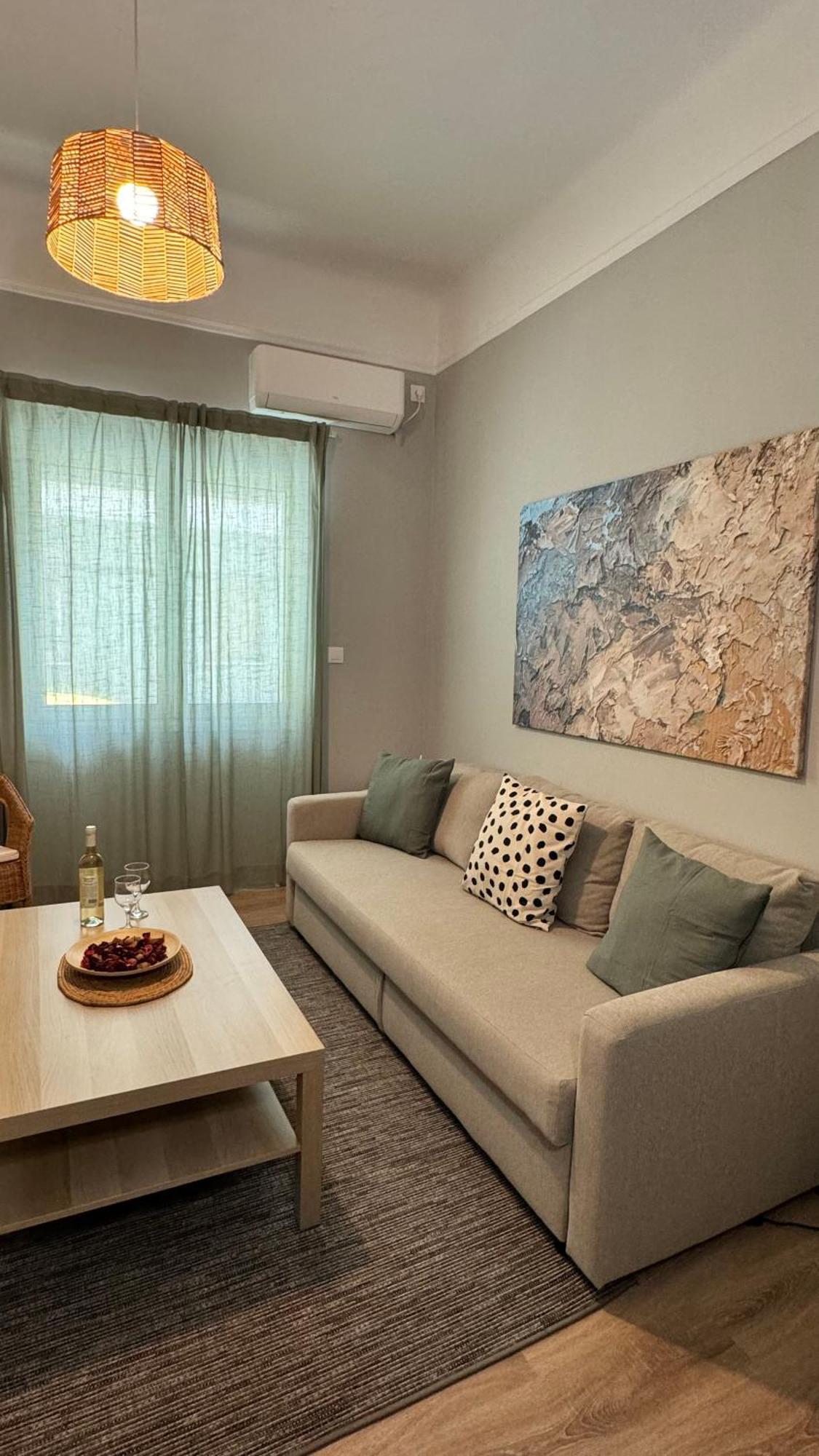 Urban Breeze Aparment 1 * אתונה